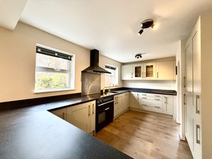 Kitchen- click for photo gallery